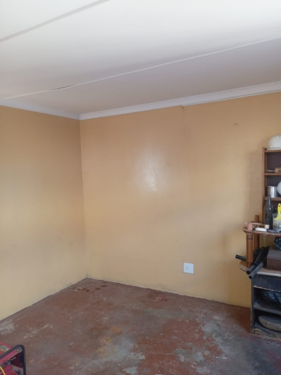 2 Bedroom Property for Sale in Mdantsane Nu 16 Eastern Cape